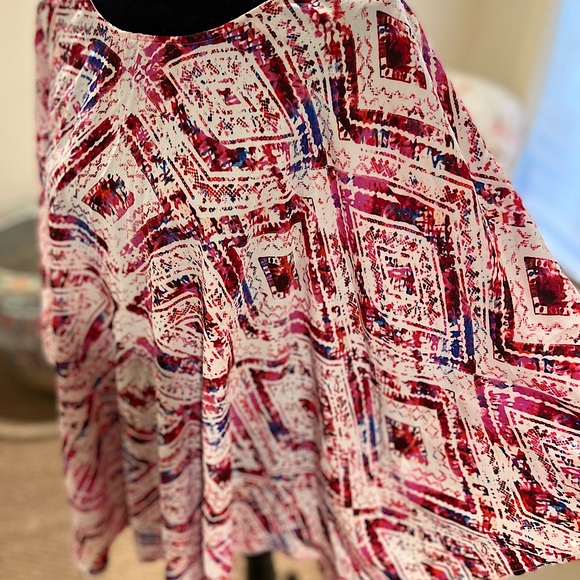 Show Me Your Mumu round neck tunic top. Pink/Red/Blue/White pattern. - Picture 1 of 4